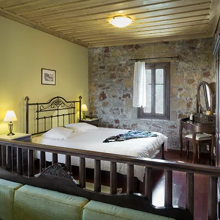 Apartment Klymeni Traditional Homes *