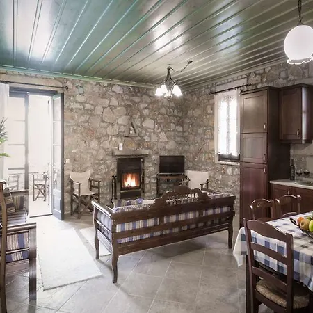 Klymeni Traditional Homes Apartment